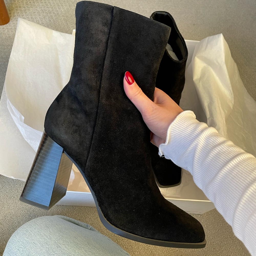 Sam Edelman Ivette Boot - Picture 9 of 10